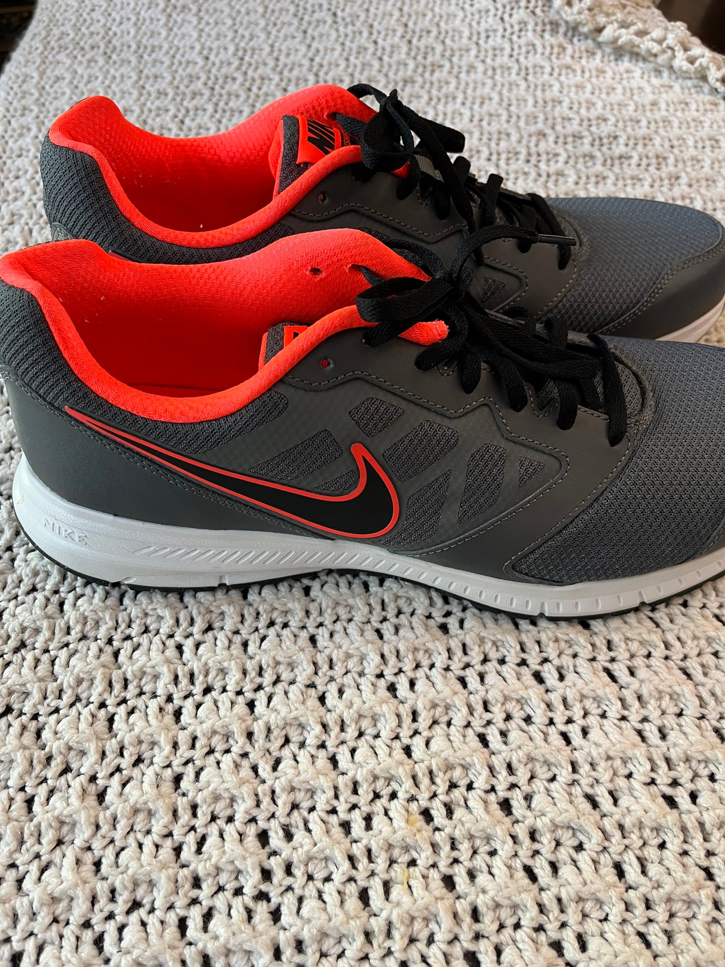 Nike Mens, size 13,