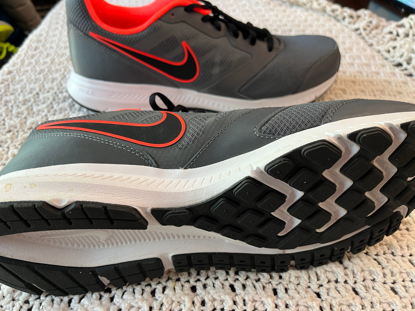 Nike Mens, size 13,