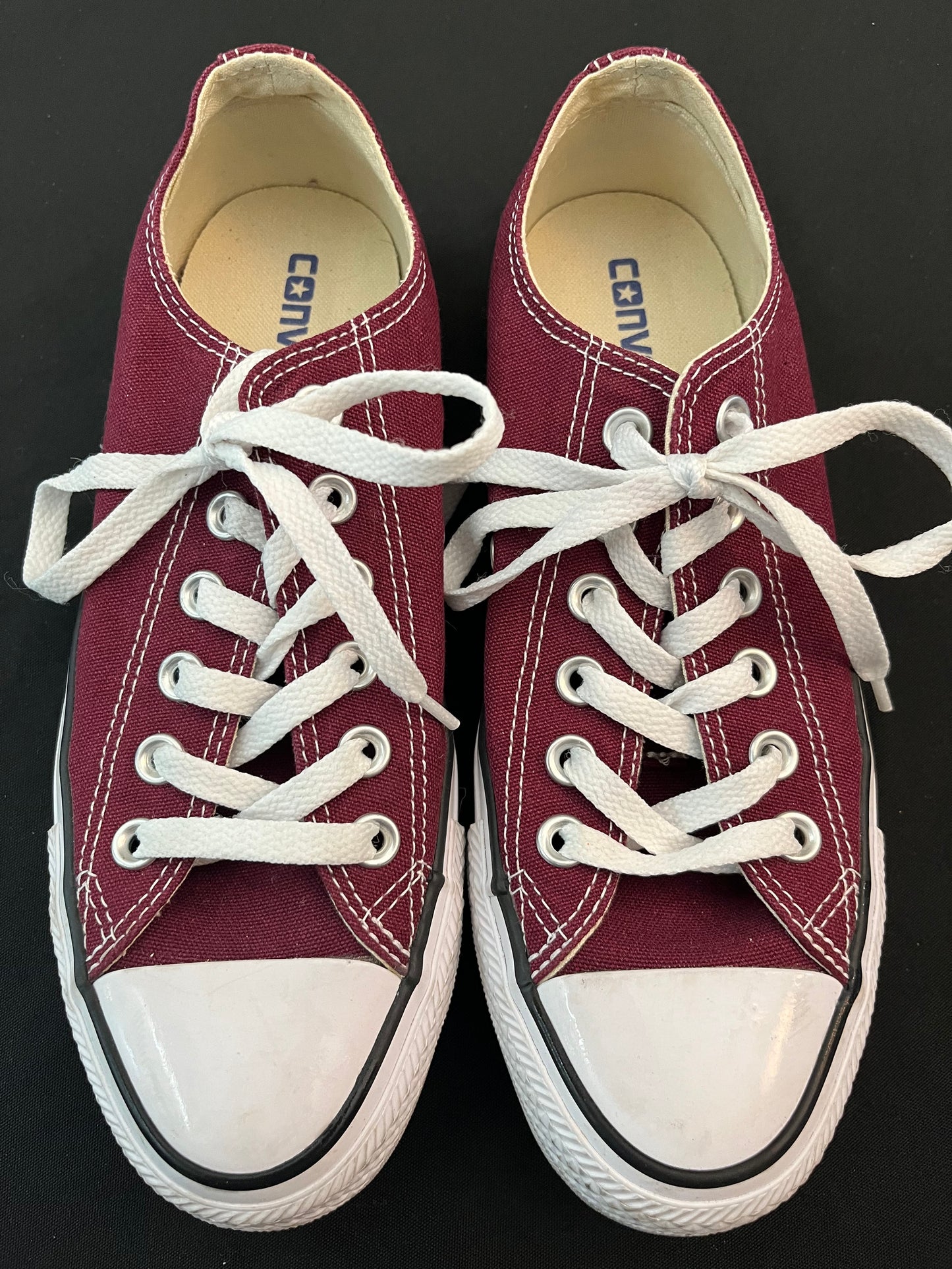 Unisex Converse All star Casual shoes, size 7 in womens, size 5 in mens