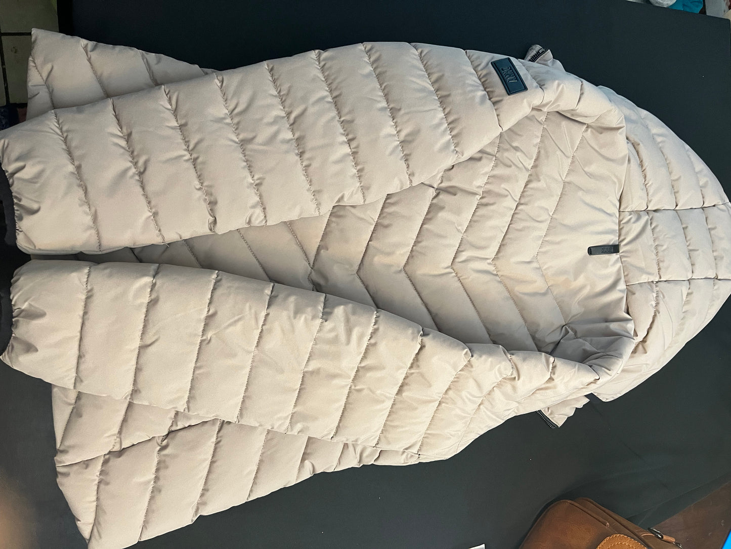 DkNY super nice puffer jacket