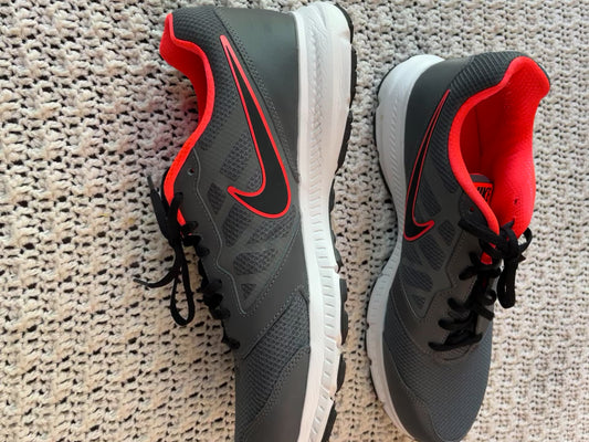 Nike Mens, size 13,